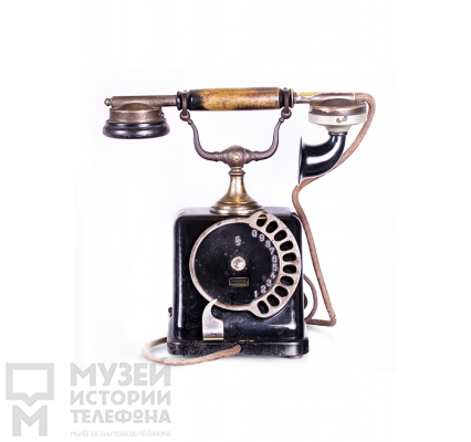Настольный телефонный аппарат