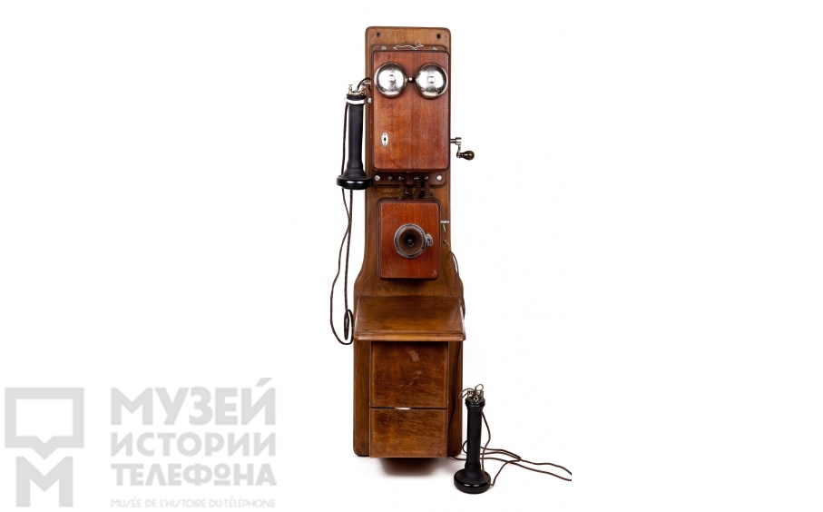 Настенный телефонный аппарат