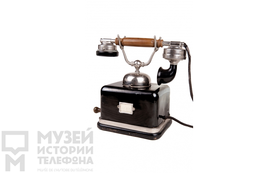 Настольный телефонный аппарат