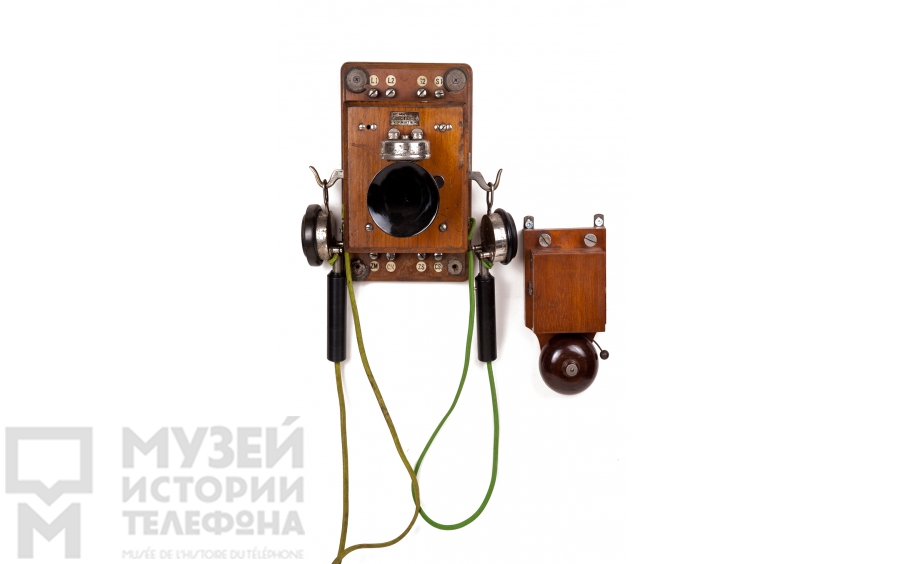 Настенный телефонный аппарат