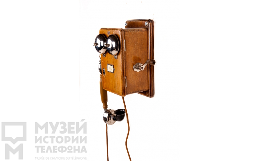 Настенный телефонный аппарат