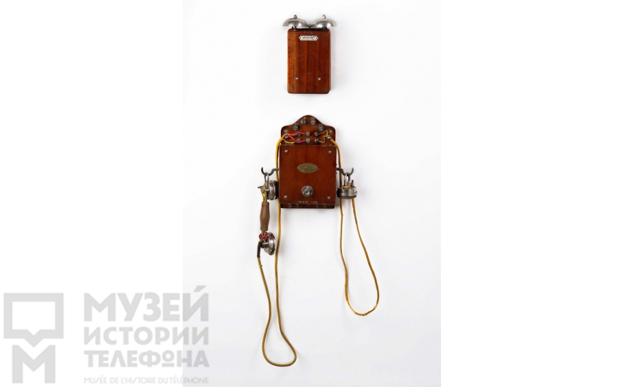 Настенный телефонный аппарат