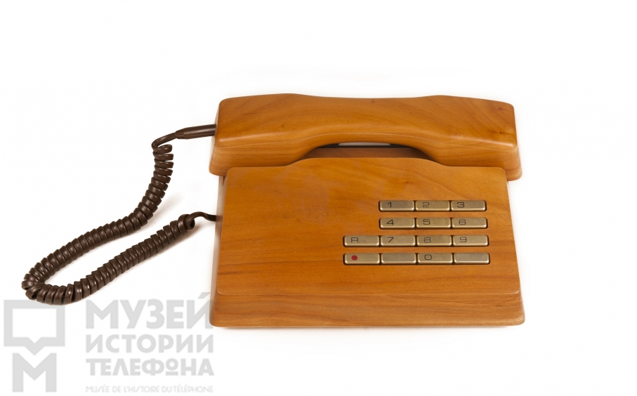 Настольный телефонный аппарат