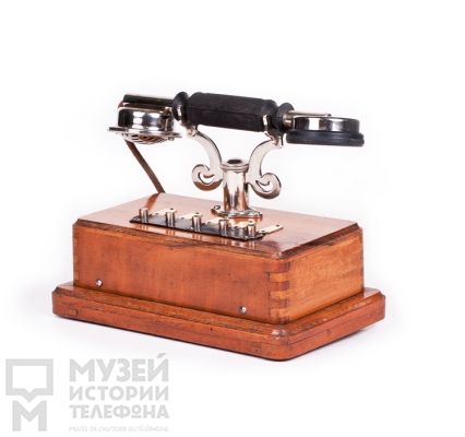 Настольный телефонный аппарат