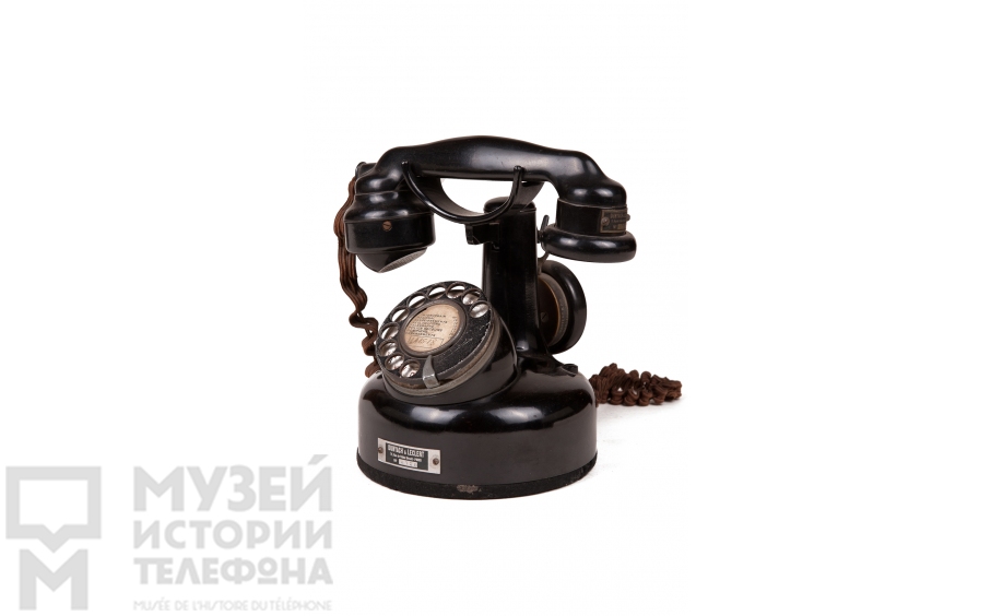 Настольный телефонный аппарат