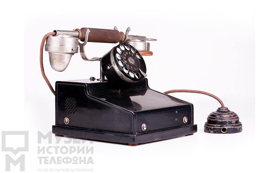 Настольный телефонный аппарат