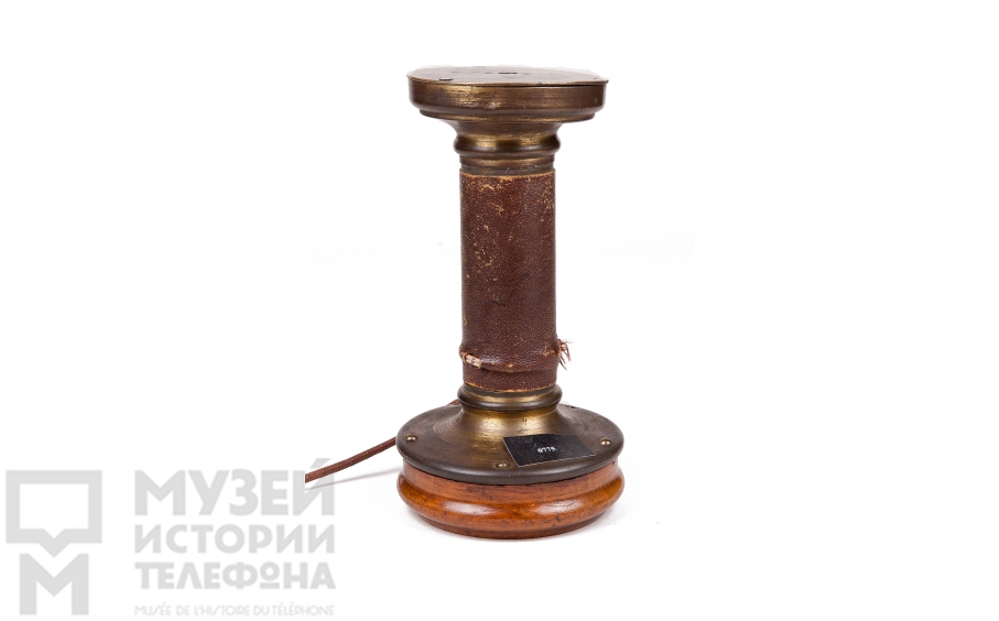 Настольный телефонный аппарат