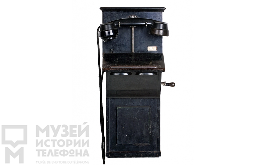 Настенный телефонный аппарат