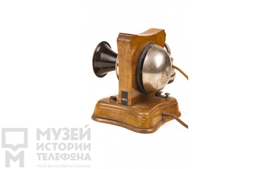 Настольный телефонный аппарат