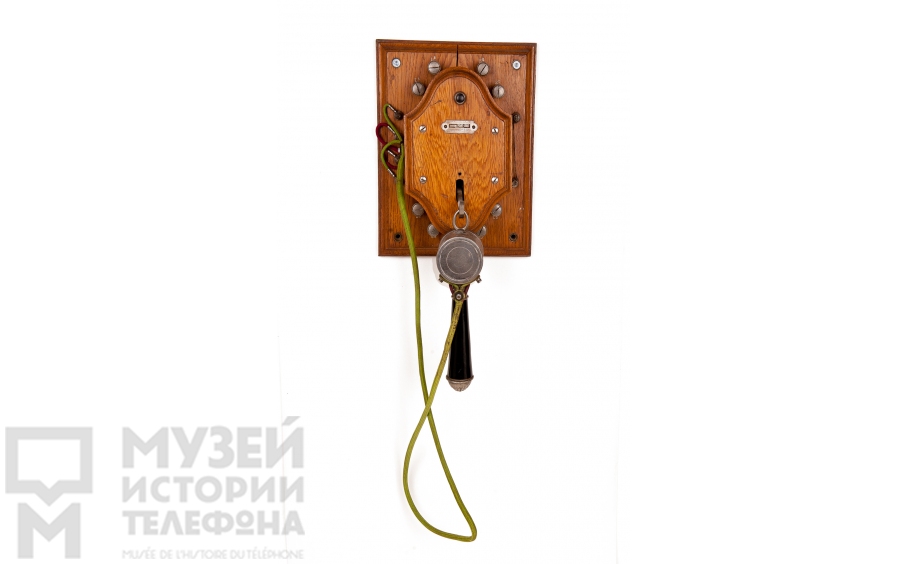 Настенный телефонный аппарат