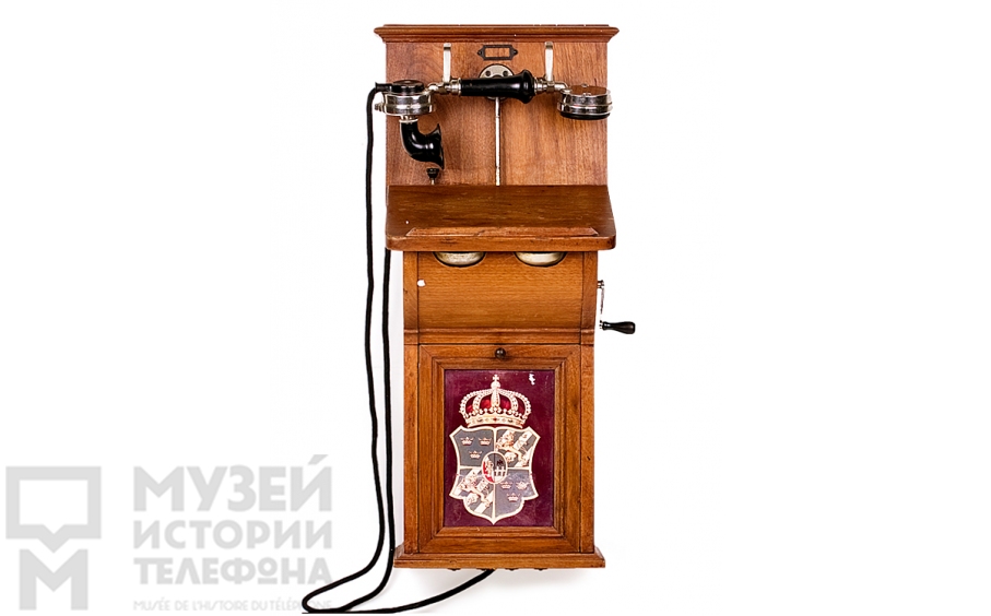 Настенный телефонный аппарат