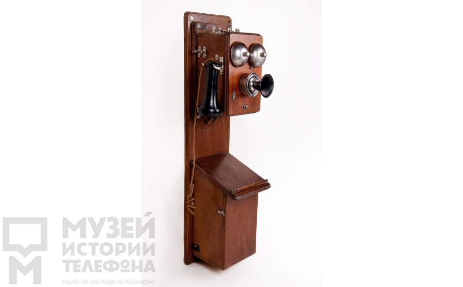 Настенный телефонный аппарат