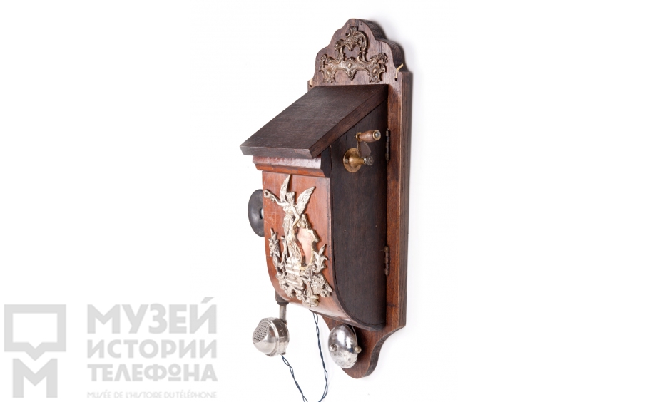 Настенный телефонный аппарат