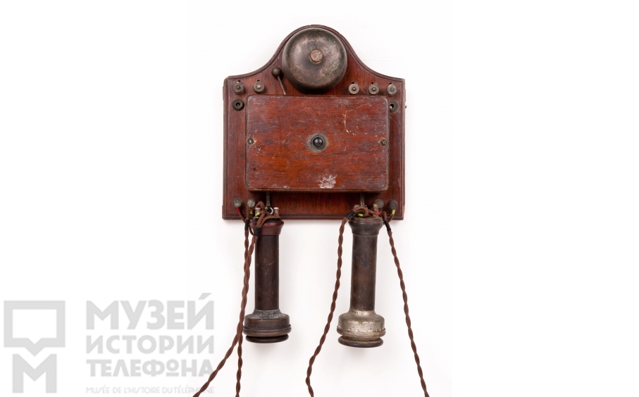 Настенный телефонный аппарат