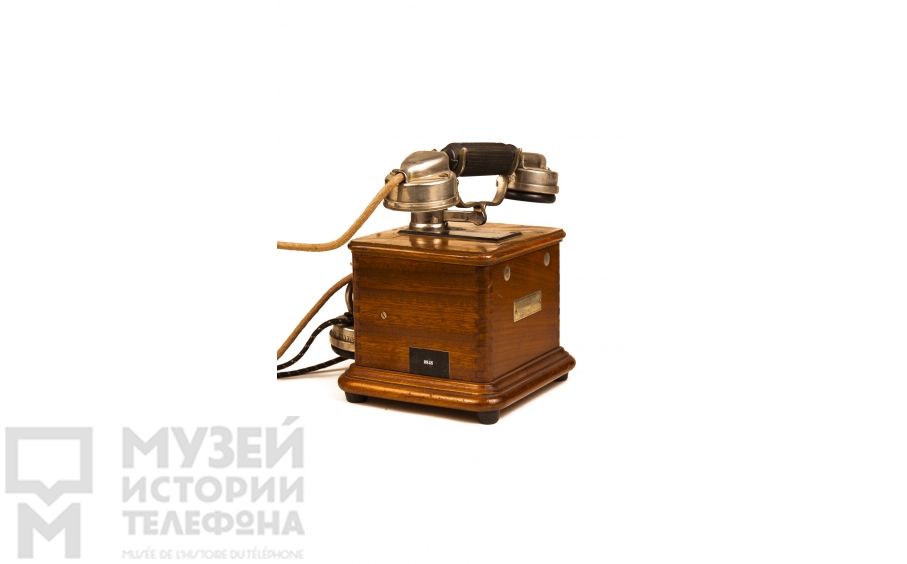 Настольный телефонный аппарат