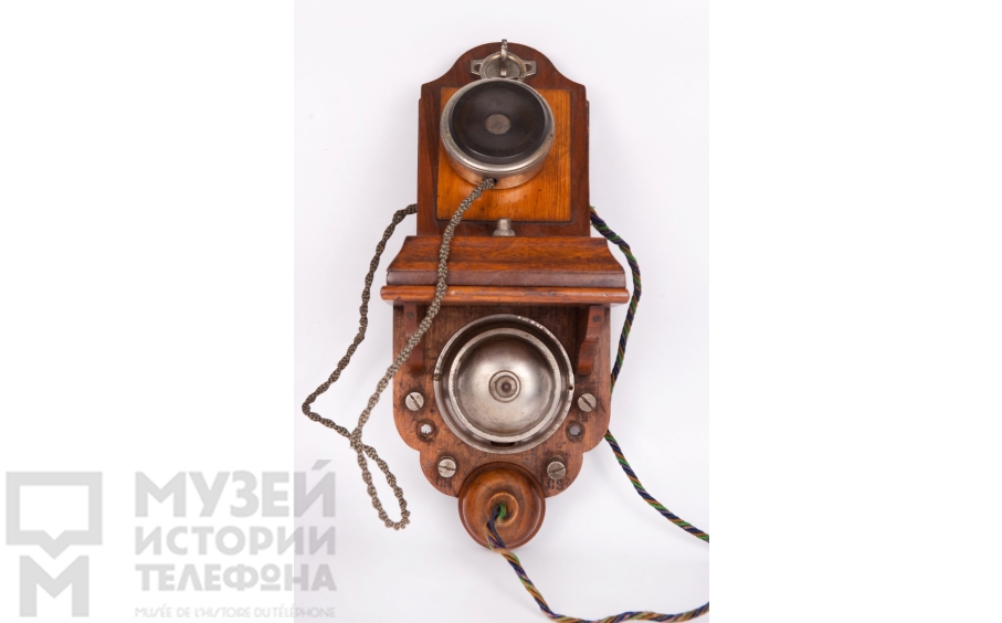 Настенный телефонный аппарат