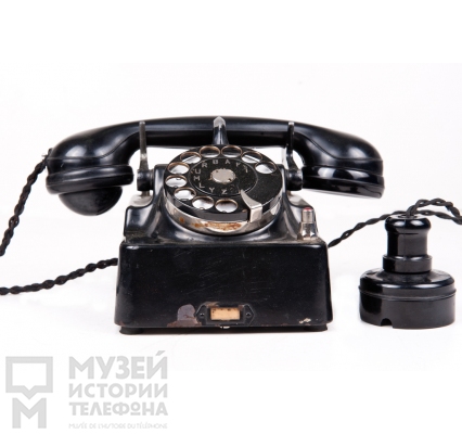 Настольный телефонный аппарат