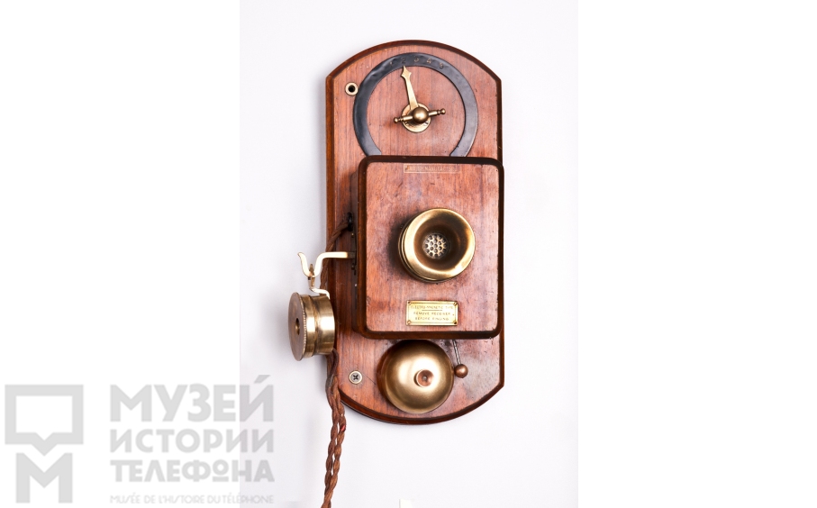 Настенный телефонный аппарат
