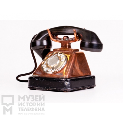 Настольный телефонный аппарат
