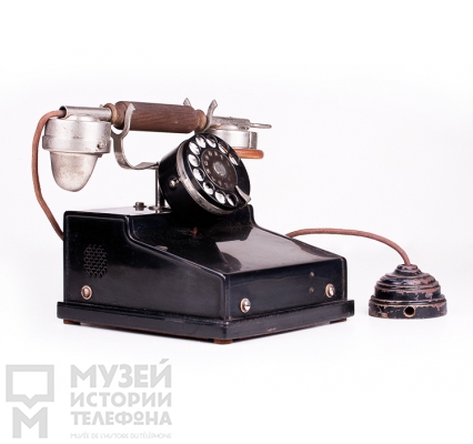 Настольный телефонный аппарат