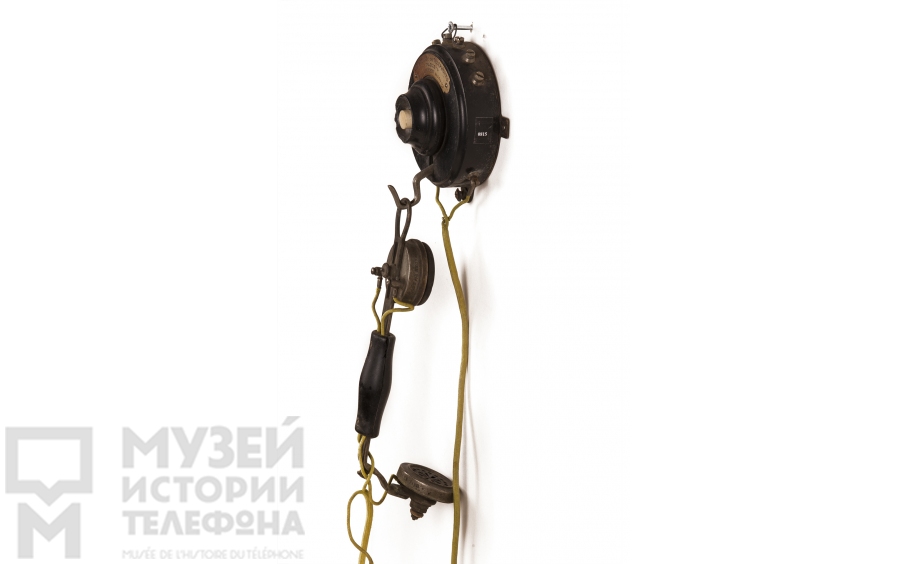 Настенный телефонный аппарат