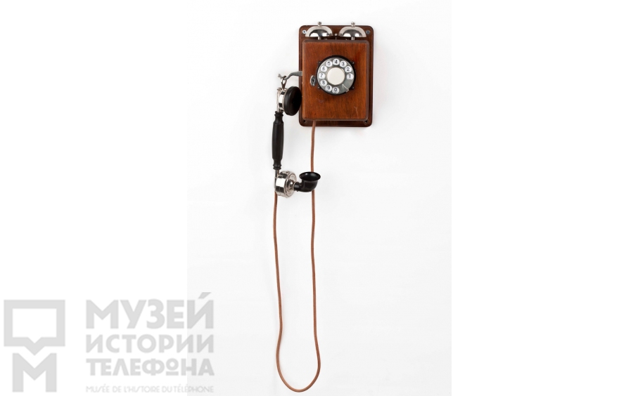 Настенный телефонный аппарат