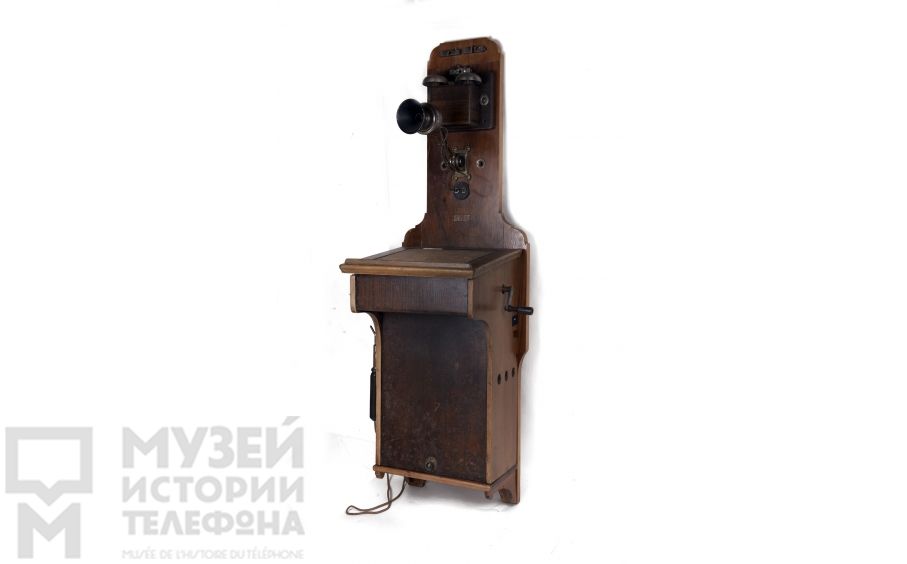 Настенный телефонный аппарат