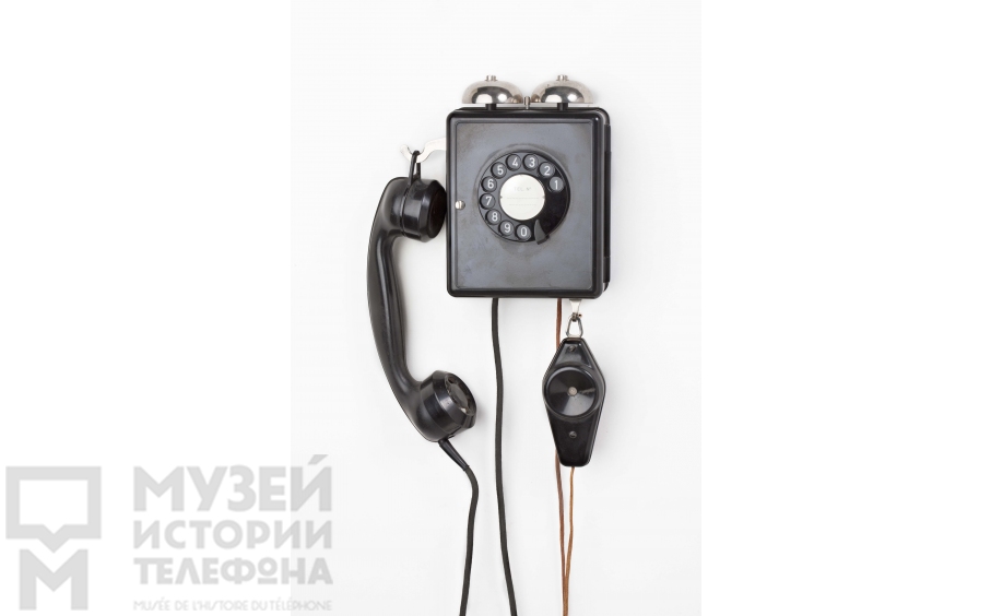 Настенный телефонный аппарат