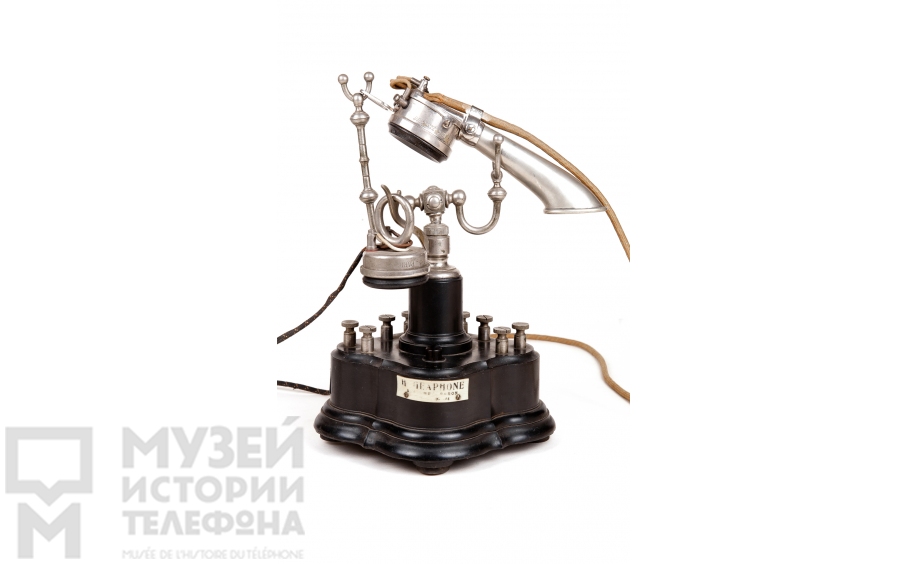Настольный телефонный аппарат
