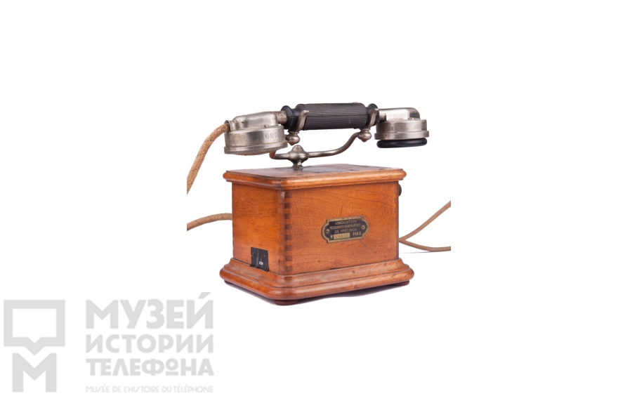 Настольный телефонный аппарат