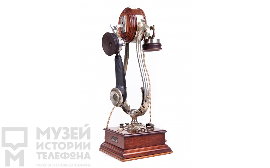 Настольный телефонный аппарат