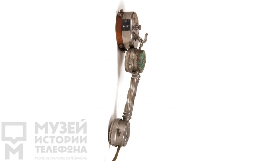 Настенный телефонный аппарат