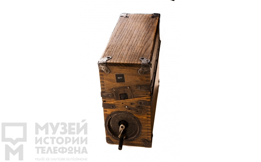 Переносной полевой телефон