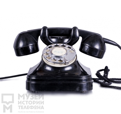 Настольный телефонный аппарат