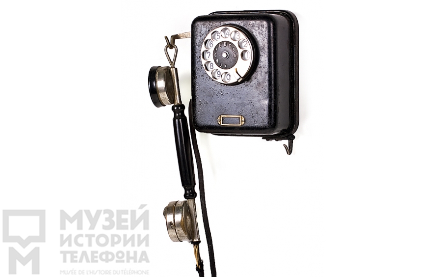 Настенный телефонный аппарат