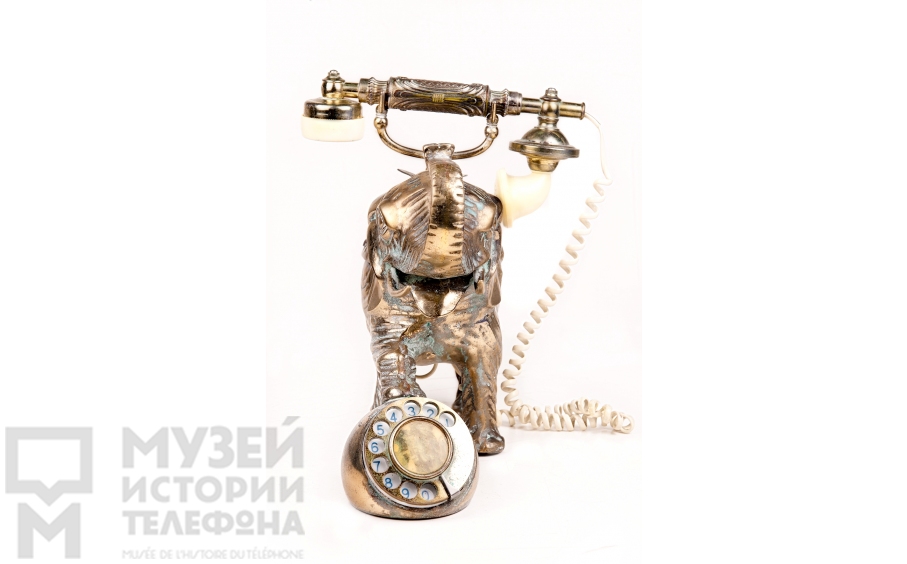 Настольный телефонный аппарат
