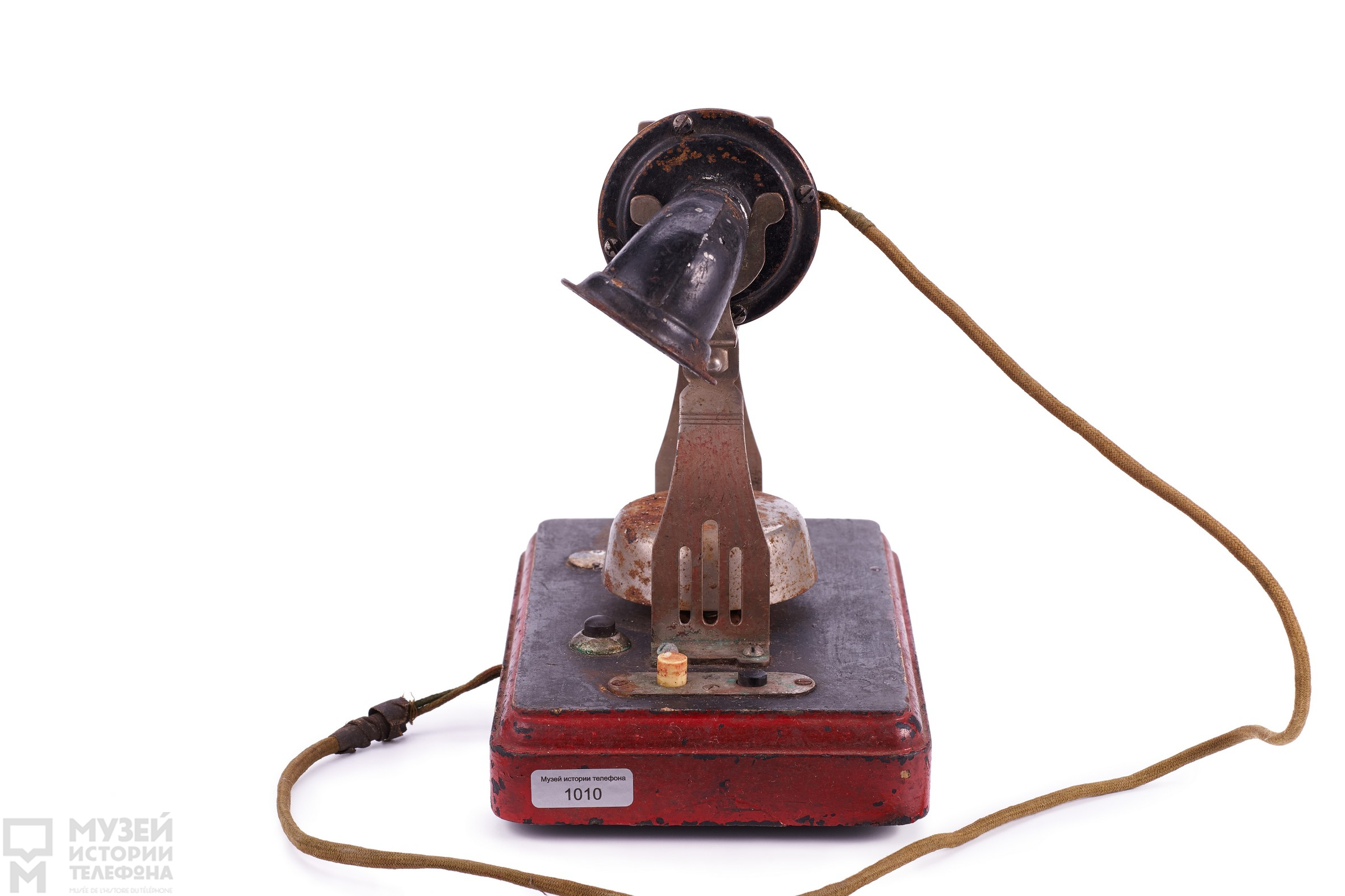 Телефонный аппарат батарейного вызова со звонком постоянного тока 