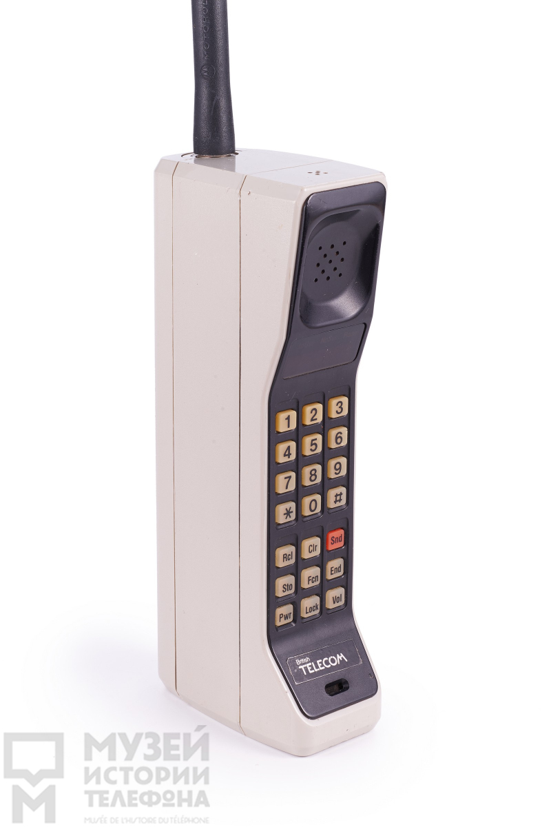 Мобильный телефон Motorola DynaTAC 8000X, первая британская версия -  British Telecom OPAL