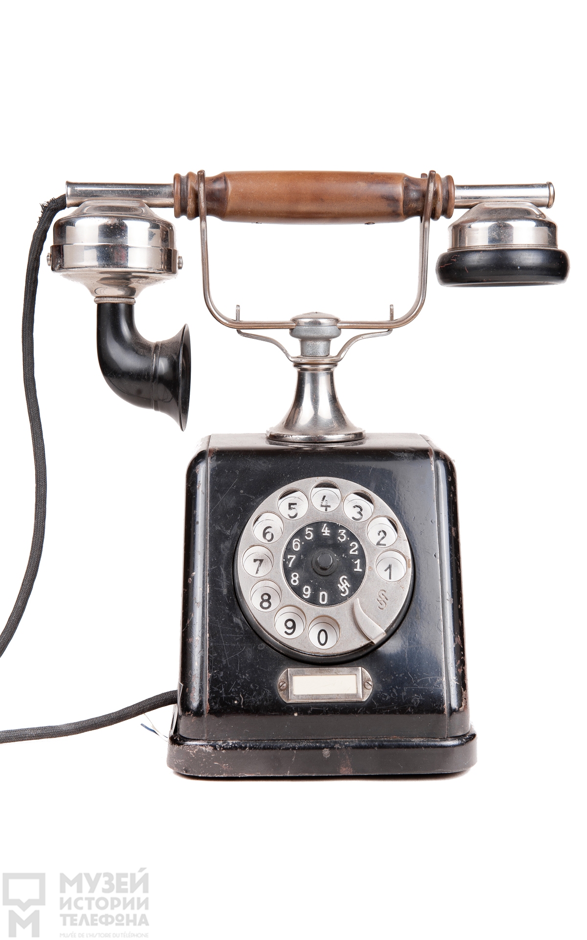 Настольный телефонный аппарат системы АТС с микротелефонной трубкой и наружным двухчашечным звонком, модель ZBSA 19