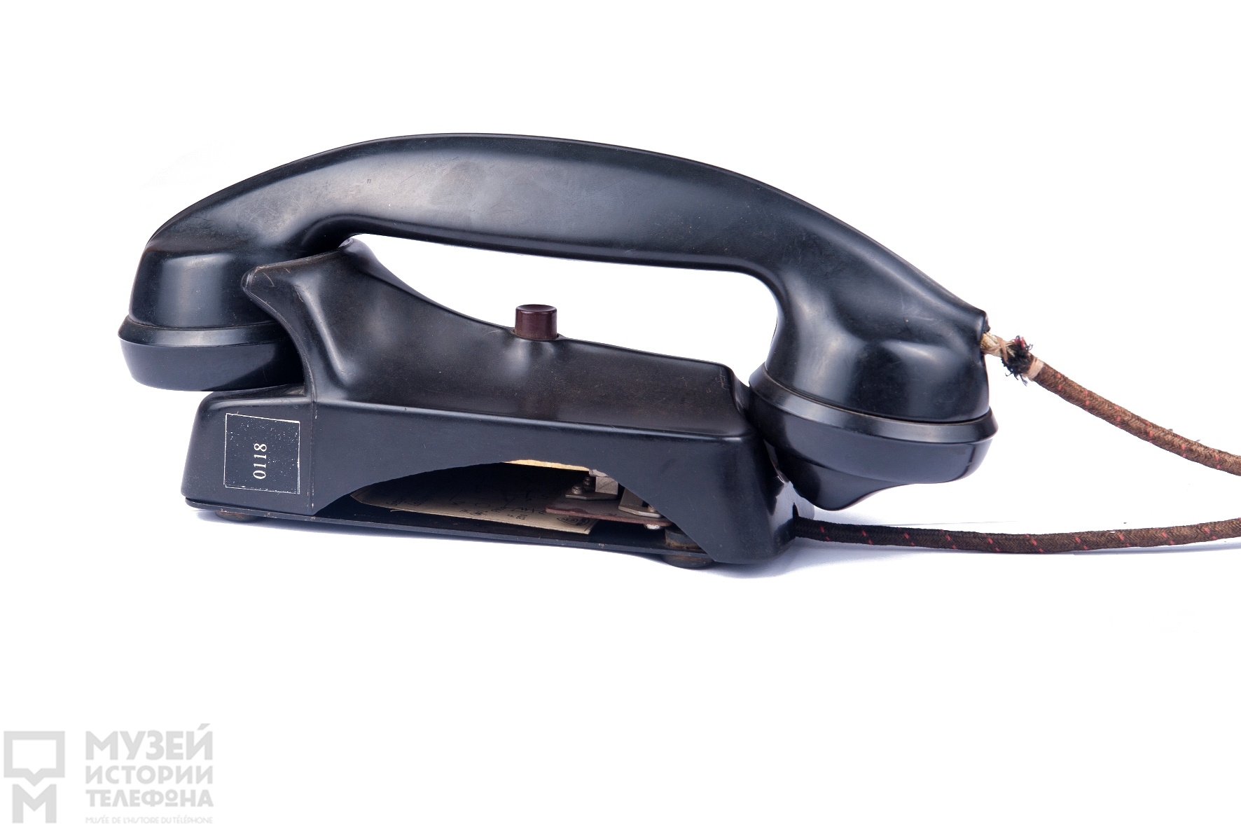 Настольный телефонный аппарат