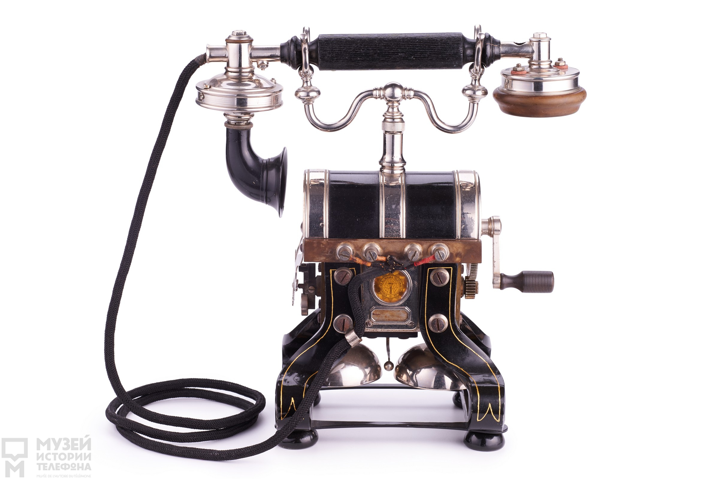 Телефонный аппарат индукторного вызова с микротелефонной трубкой, модель № 10, ”TUNNAN (DRUM)”