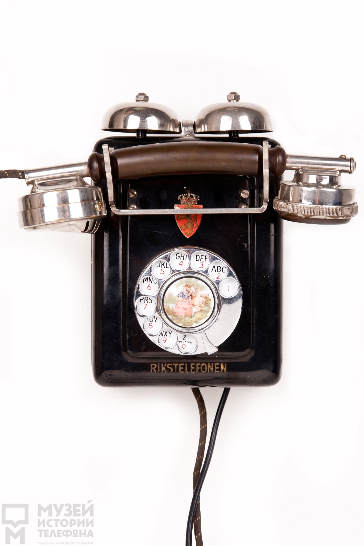 Телефонный аппарат системы АТС с микротелефонной трубкой и поляризованным звонком в люксовом исполнении