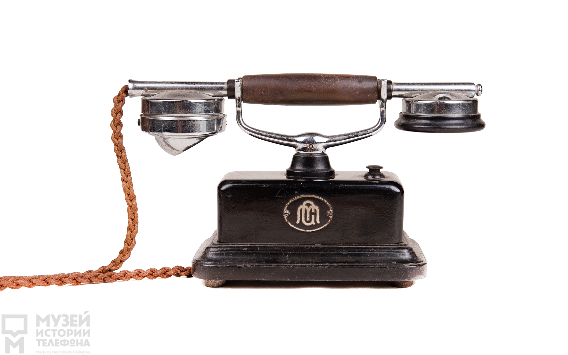 Телефонный аппарат батарейного вызова с микротелефонной трубкой