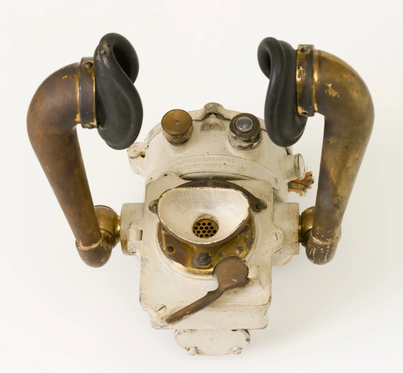 Navyphone-с-судна-HMAS_Australia.png